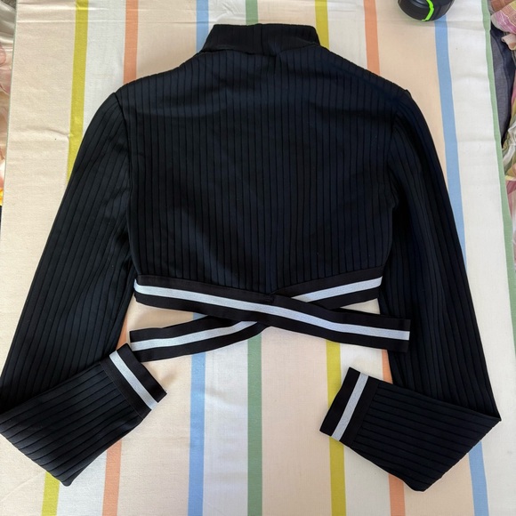 MICHI Black and White long sleeve Crop Top with Cut Out Design 🖤 - Picture 1 of 7